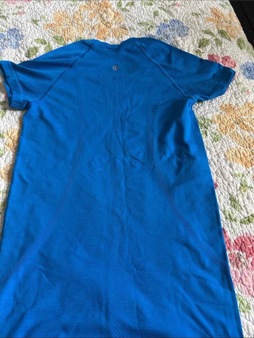 lululemon athletica  Short-Sleeve Athletic Tee in Bright Blue